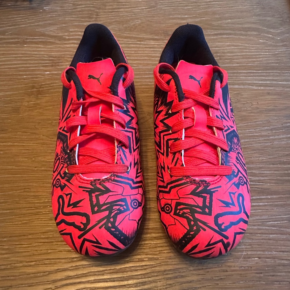 Puma Pulisic kids soccer cleats size 12